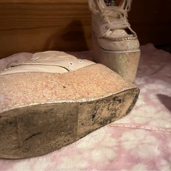 Women's Glitter Platform Heeled Boots - Picture 3 of 7